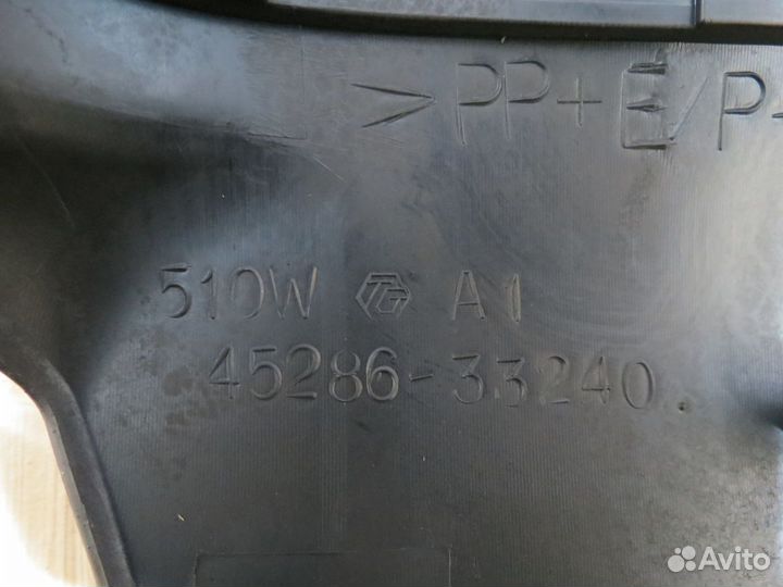 Кожух рулевой колонки Toyota Camry 50