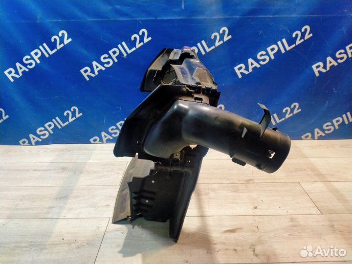 Рамка радиатора (телевизор) Bmw 525I Левый Руль