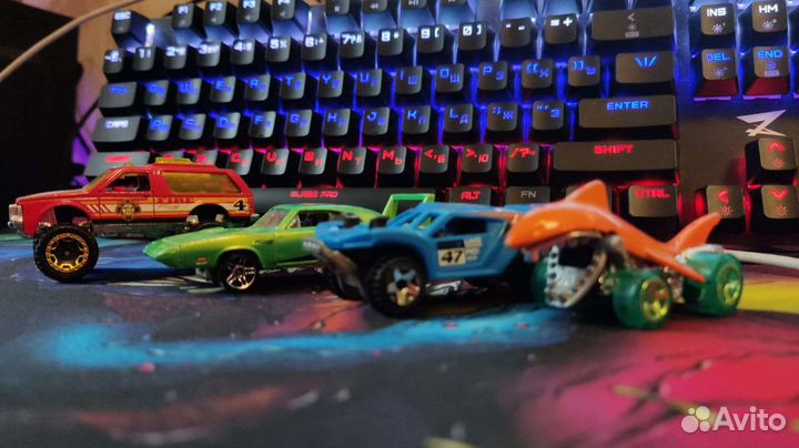 Машинки хотвилс