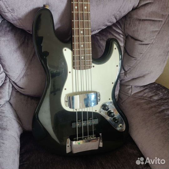 Triumph Jazz Bass Бас Гитара