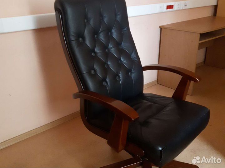 Кресло руководителя натуральная кожа