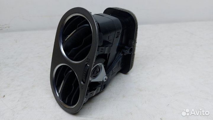 Дефлектор левый Volkswagen Tiguan 2.0 2011