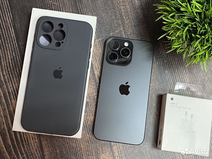 iPhone 15 Pro Max, 256 ГБ