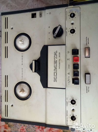 Магнитофон комета 209