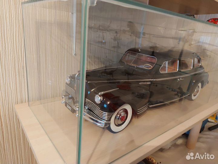 Коллекционные модели 1:8