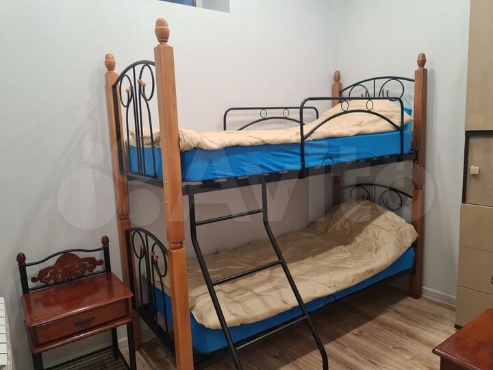 2-к. квартира, 48 м², 1/3 эт.