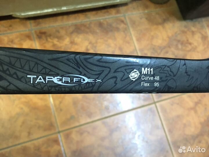 Клюшкаsalming M11 Новая оригинал левый хват