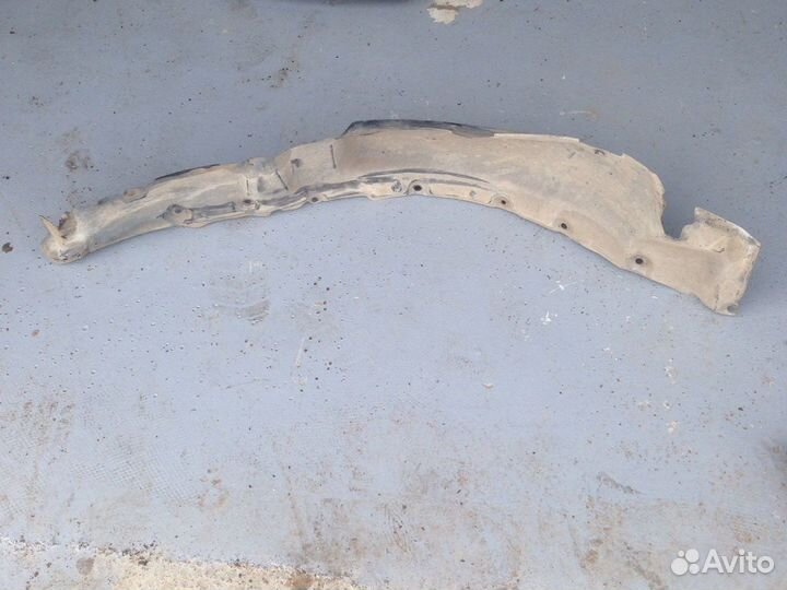 Toyota Land Cruiser J100 Передние подкрылки