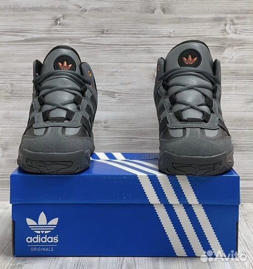 Adidas Gore-tex зимние с мехом