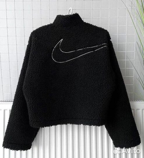Женская куртка Nike (S)