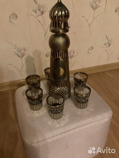 Сервиз,графин и спопки