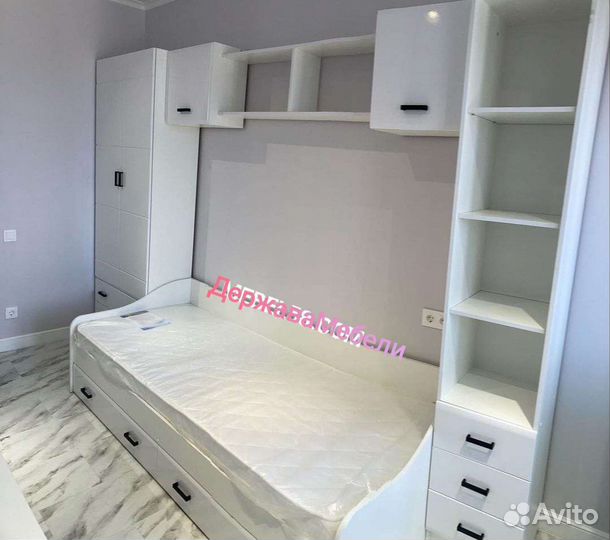 Спальный гарнитур