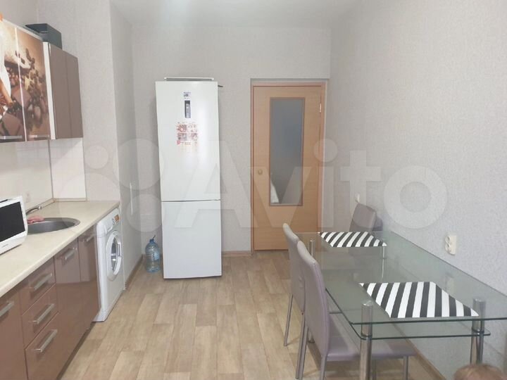 2-к. квартира, 55 м², 2/10 эт.