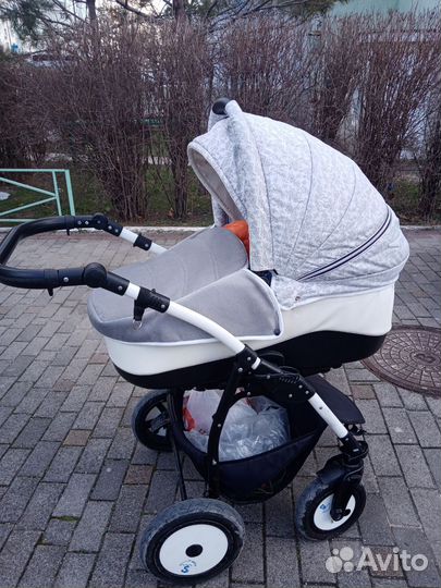 Продам коляску 2 в 1 бу