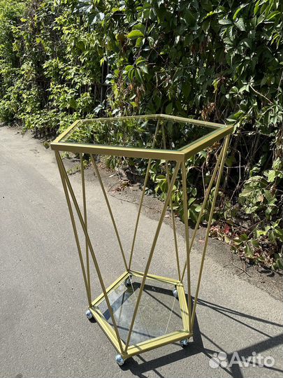 Стол под торт