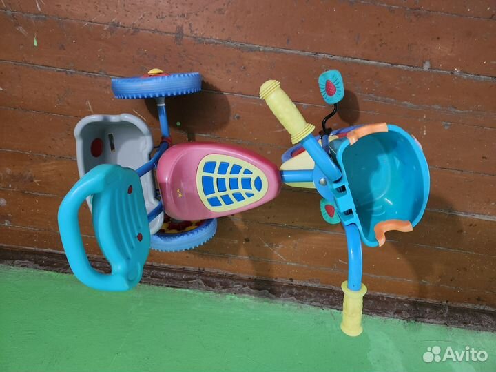 Детский трехколесный велосипед бу