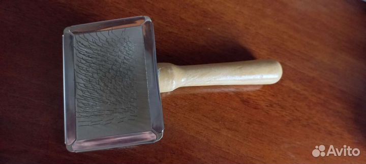 Расческа для вычёсывания подшерстка