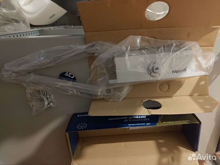 Доводчик дверной metro d 100