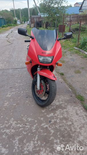 Suzuki RF400R