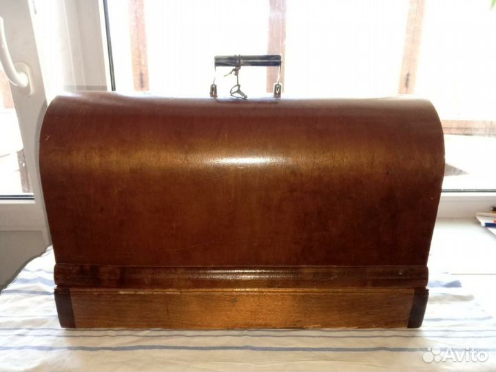 Швейная машинка 