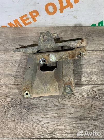 Крепление АКБ (корпус/подставка) LADA kalina-Лада