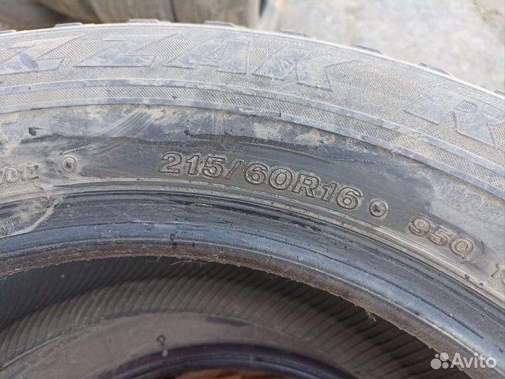 Bridgestone Blizzak MZ-01 215/55 R16