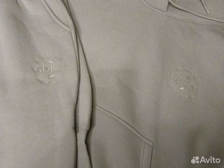 Спортивный костюм женский на флисе guess