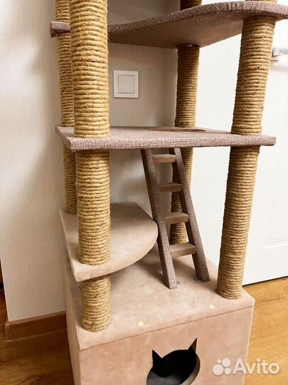 Домик для кошки с когтеточкой