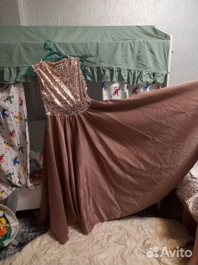 Нарядное платье