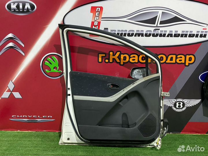 Дверь передняя левая Toyota Vitz NZP 95
