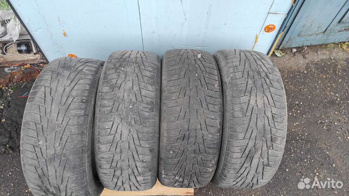 Nokian Tyres Hakkapeliitta R2 235/55 R17 103R