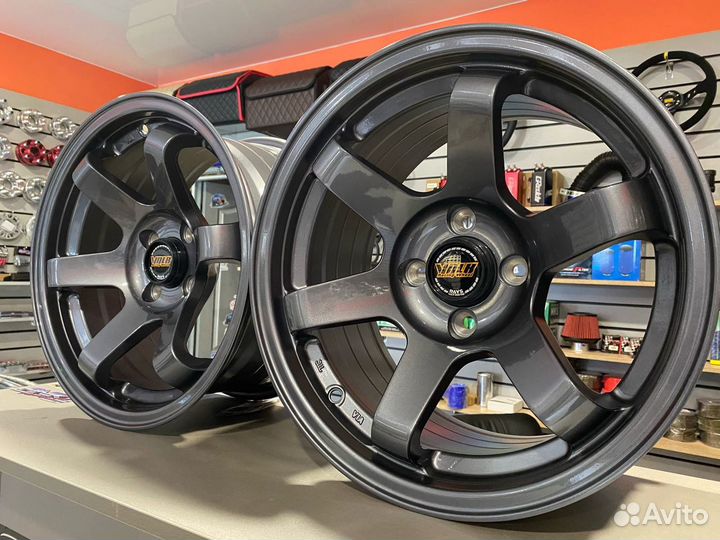 R15 Диски Volk Racing TE37SL 8J ET20 4*100 (D152)