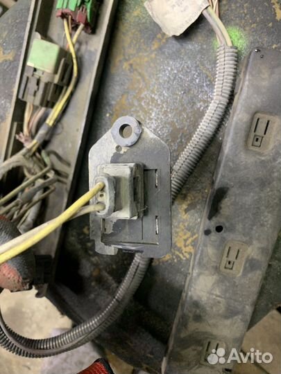 Проводка, реле, реостат Peugeot 307