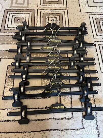 Вешалки для брюк и юбок