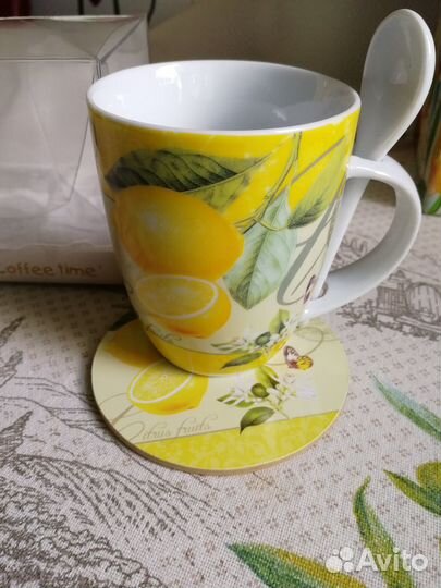 Фарфоровая чайная пара