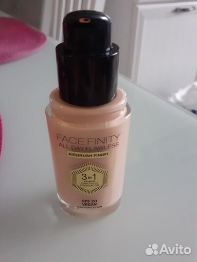 Тональный крем max factor