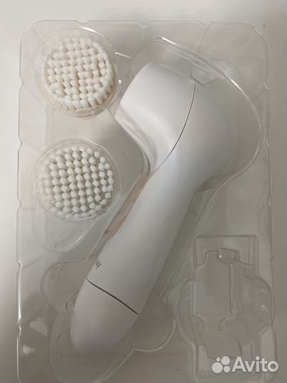 Щетка для чистки лица