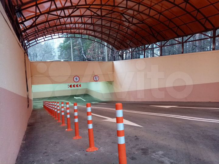 Машиноместо, 14 м²