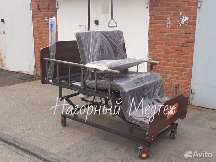Медицинская кровать для лежачих больных Met Realta