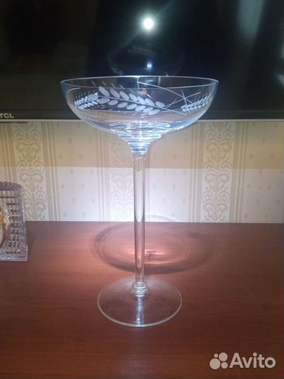 Креманка, вазочка на высокой ножке