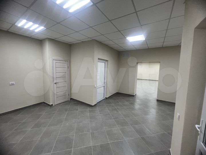 Торгово-офисное помещение - 122 м²