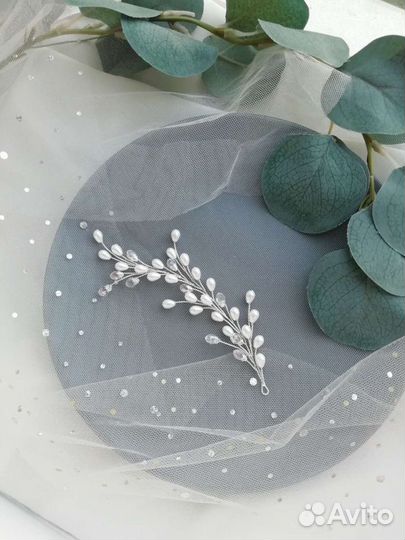 Веточка в прическу