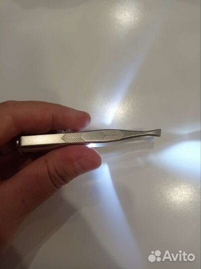 Пинцет с LED-подсветкой