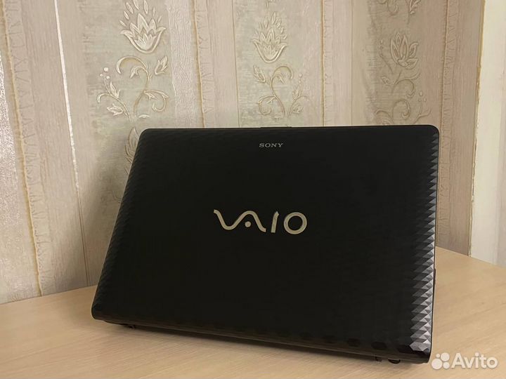 Ноутбук sony vaio pcg 71812v