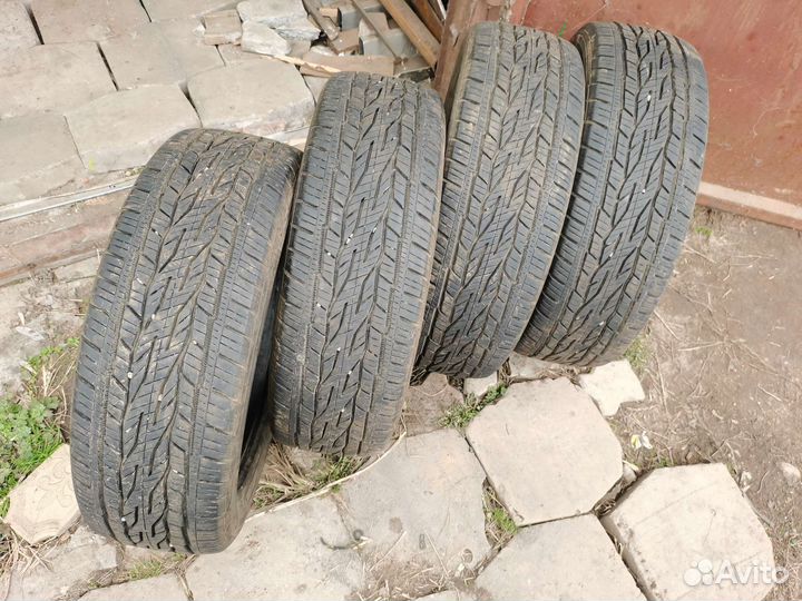 Continental ContiCrossContact LX2 215/60 R17 96H