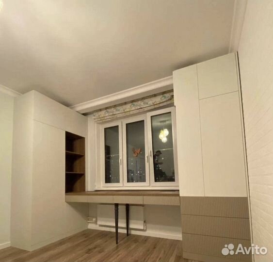 Рабочая зона у окна