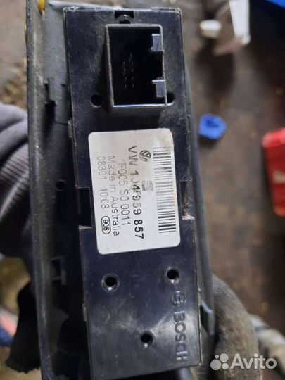 Блок управления стеклоподъемниками passat B5