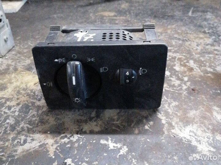 Блок света Форд Фокус 2