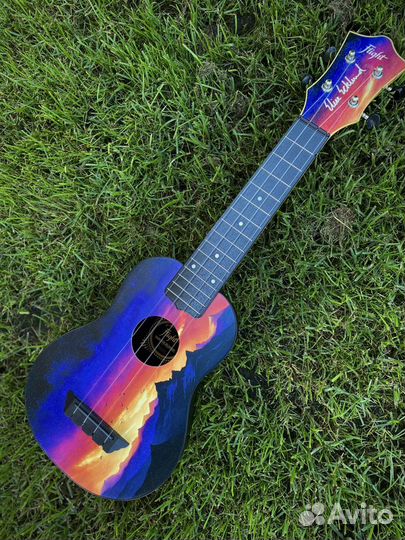 Укулеле Flight TUS-EE sunset новое с комплектом