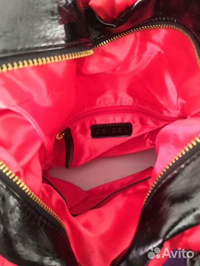 Алая шелковая сумка